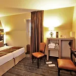 Plaza Madeleine & Hotel 4*