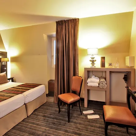 Plaza Madeleine & Hotell 4*