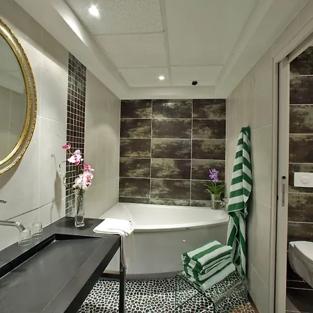 Plaza Madeleine & Szálloda Sarlat-la-Canéda