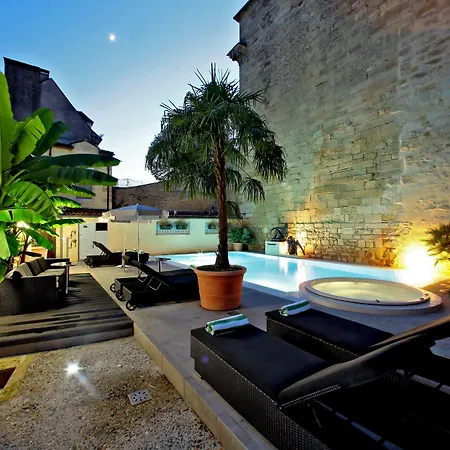 Plaza Madeleine & Сарла-ла-Канеда