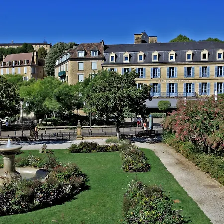Plaza Madeleine & Sarlat-la-Canéda