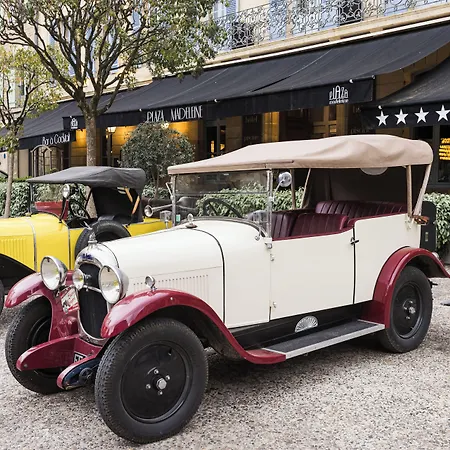 Plaza Madeleine & Hotel 4*