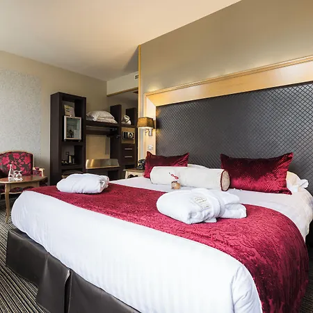 Plaza Madeleine & 4*