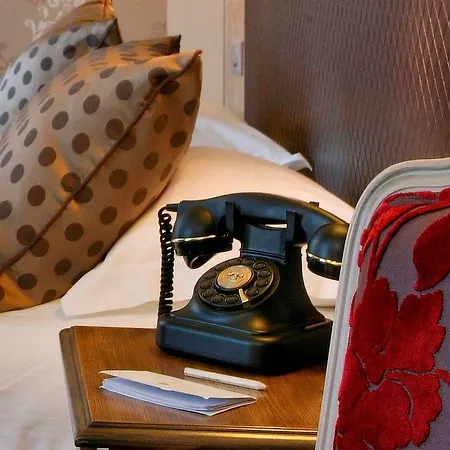 Plaza Madeleine & 4* سارلا لا كانيدا