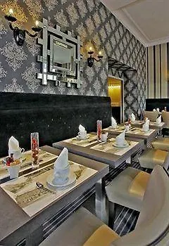 Plaza Madeleine & Hotell 4*
