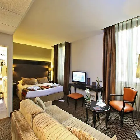 Plaza Madeleine & Hotell 4*