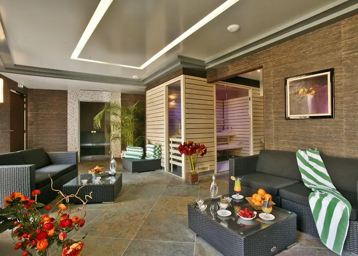 Plaza Madeleine & 4* Sarlat-la-Caneda