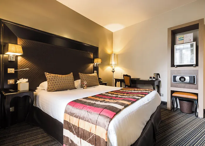 Plaza Madeleine & Hotel