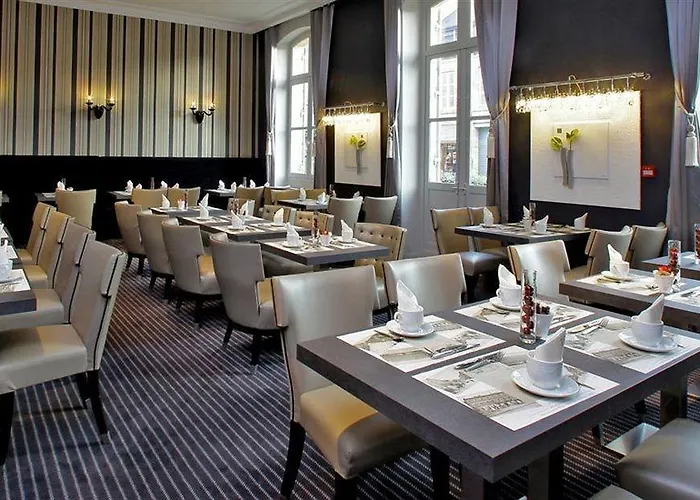 Plaza Madeleine & Hotel 4*