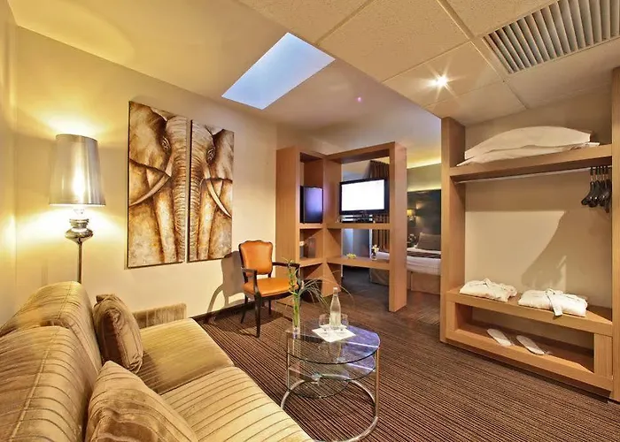 Hotel Plaza Madeleine &